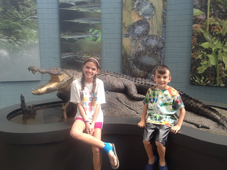 Spring break day trip to Aquarium and beach