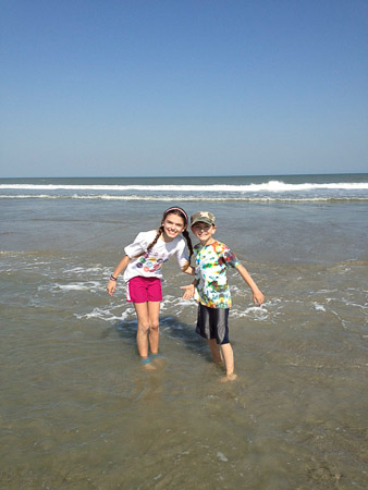 Spring break day trip to Aquarium and beach