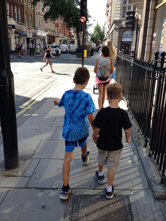 Walking to the British Museum