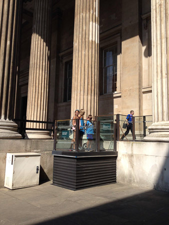 Walking to the British Museum