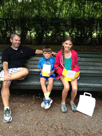 Dessert and futball in Regent's Park after dinner 