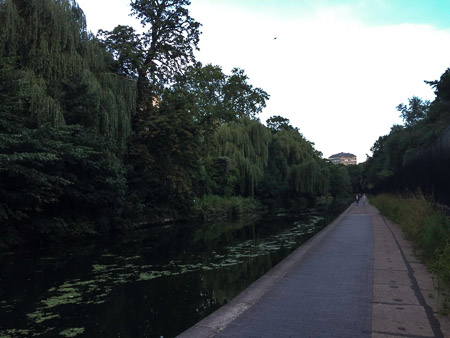 Date night walk around Regent's Park canals