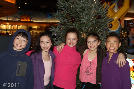 Dinner break with Nutcracker kids: Ethan, Leah, Haley, Ella, AnnaXue