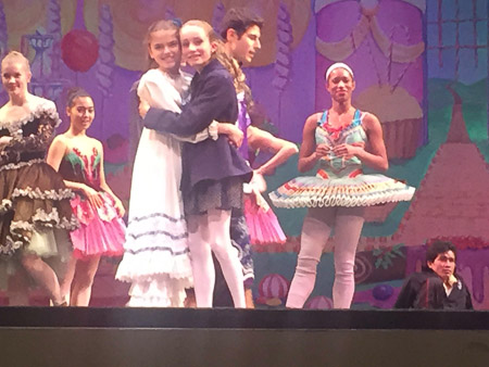 Ella and Allison: Green Cast Claras