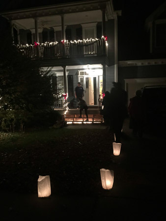 Luminarias to welcome Clara home