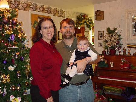 Family shot by the tree